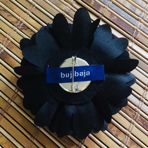 Buji Baja by Hat Attack Coco Flower Pin - Picture 2 of 3